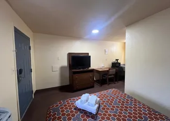Relax Inn and Suites hotel thumbnail 6
