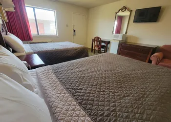 Studio Suites hotel thumbnail 3