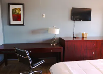 Studio Suites hotel thumbnail 5