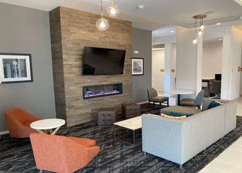 La Quinta Inn & Suites by Wyndham Centralia hotel thumbnail 3