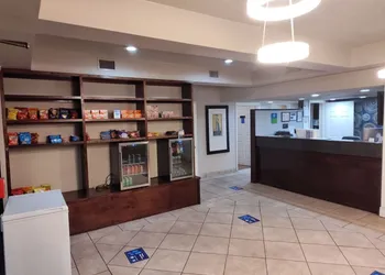 Motel 9 hotel thumbnail 2
