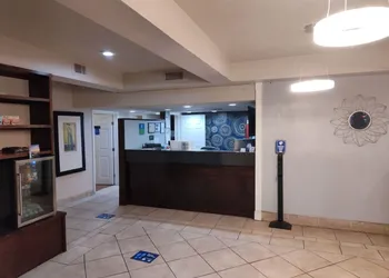 Motel 9 hotel thumbnail 3