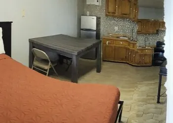 Motel 9 hotel thumbnail 6