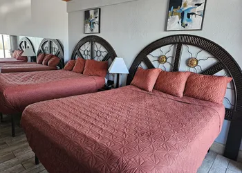 Motel 9 hotel thumbnail 8