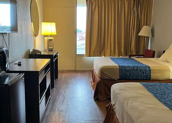 Travelodge by Wyndham Carlisle North hotel thumbnail 3