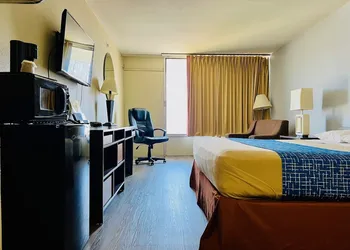 Travelodge by Wyndham Carlisle North hotel thumbnail 6