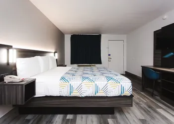 Studio 6 Houston, TX – Medical Center NRG Stadium hotel thumbnail 7