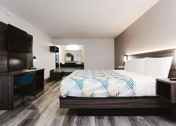 Studio 6 Houston, TX – Medical Center NRG Stadium hotel thumbnail 8