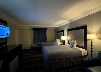 Regency inn and Suites hotel thumbnail 6
