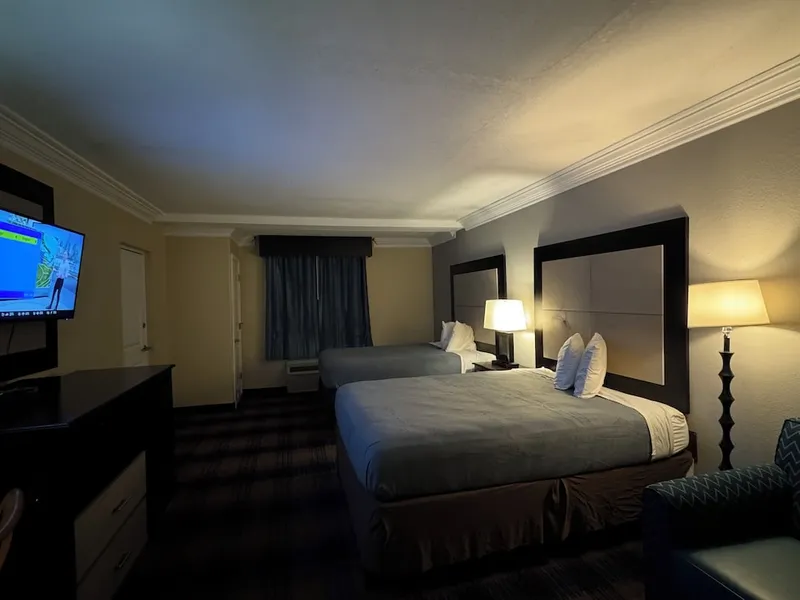 Regency inn and Suites hotel detail image 6
