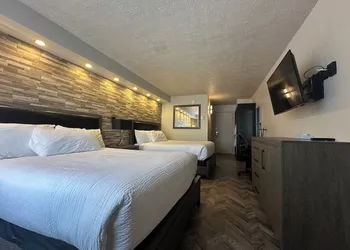 Travelodge by Wyndham Drummondville hotel thumbnail 8