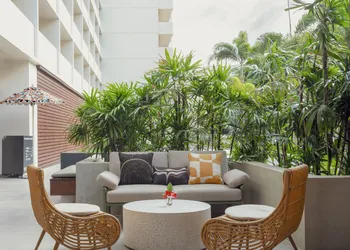 The Ambassador Hotel of Waikiki, Tapestry Collection by Hilton hotel thumbnail 6