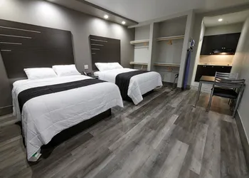 Crystal Inn hotel thumbnail 8