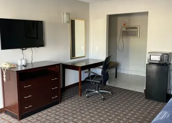 New Budget inn hotel thumbnail 3