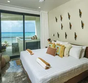 It beach hotel detail image 4