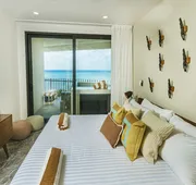 It beach hotel detail image 5