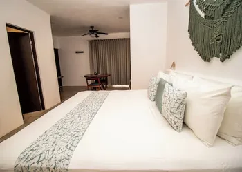 HAU Holbox Beach Front hotel thumbnail 8