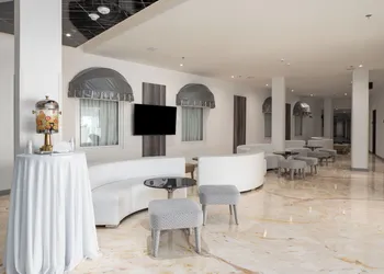 Hotel Mesaluna Short & Long Stay hotel thumbnail 4