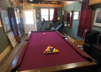 Chanticleer Cabins hotel thumbnail 2
