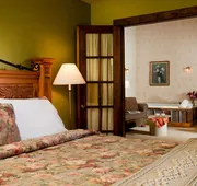 Chanticleer Cabins hotel detail image 5