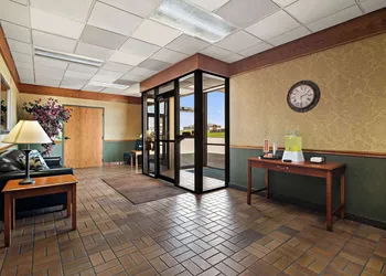 Rodeway Inn McPherson East hotel thumbnail 2