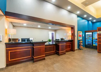 Comfort Inn & Suites hotel thumbnail 3