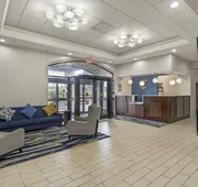 Comfort Inn & Suites Mundelein-Vernon Hills hotel detail image 3