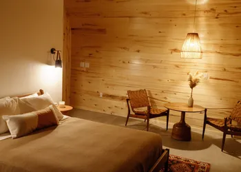 Frontier Drive Inn hotel thumbnail 2