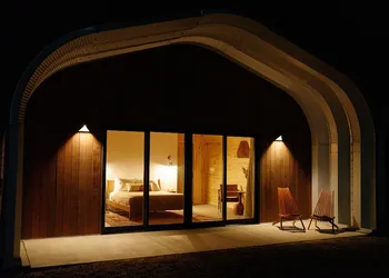 Frontier Drive Inn hotel thumbnail 5
