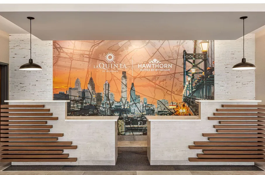 La Quinta Inn & Suites By Wyndham Mount Laurel / Moorestown hotel detail image 2