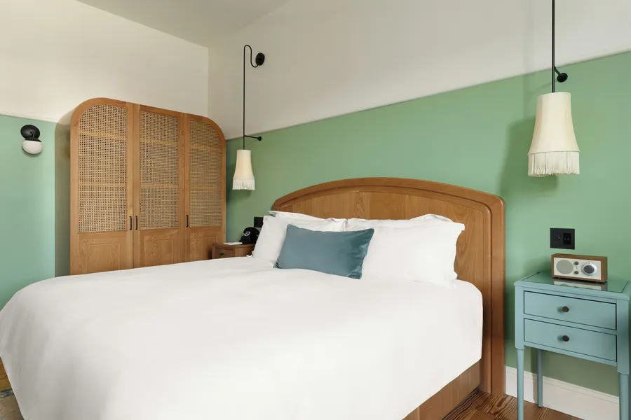 The Drayton Hotel Savannah, Curio Collection by Hilton hotel detail image 6