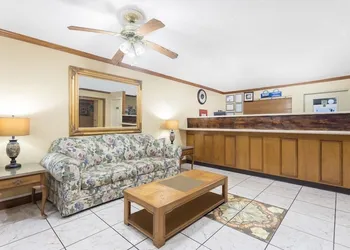 Economy Inn Ashburn GA I-75 hotel thumbnail 5