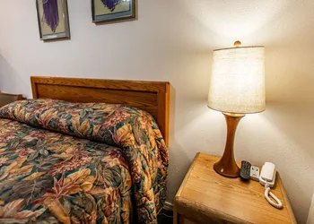 Autzen Inn hotel thumbnail 4