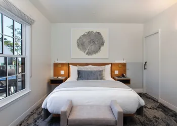 Carmel Beach Hotel hotel thumbnail 4