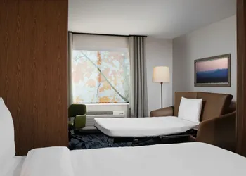 Fairfield Inn by Marriott & Suites Chino hotel thumbnail 8