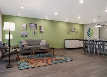 Woodspring Suites Detroit Sterling Heights hotel thumbnail 4