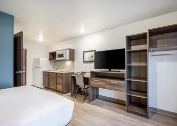 WoodSpring Suites Libertyville - Chicago hotel thumbnail 4