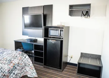 Capri inn and Suites hotel thumbnail 7