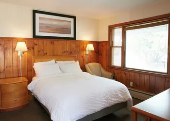The Ashley hotel thumbnail 6