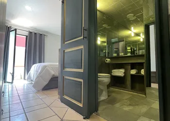 Hotel Casa Real hotel thumbnail 4