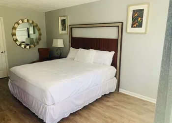 Ocean One Inn hotel thumbnail 6