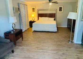 Ocean One Inn hotel thumbnail 8