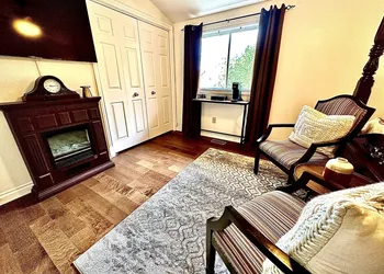 Settlers Suites hotel thumbnail 3
