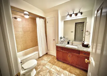 Settlers Suites hotel thumbnail 4