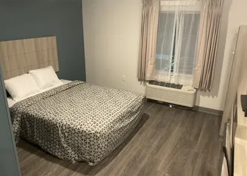 Woodspring Suites Dearborn - Detroit hotel thumbnail 6