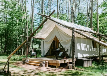 Whispering Springs Wilderness Retreat hotel thumbnail 7