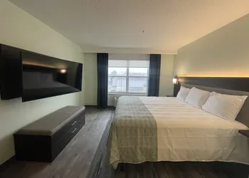 Wingate by Wyndham Waldorf/Washington DC Area hotel thumbnail 5