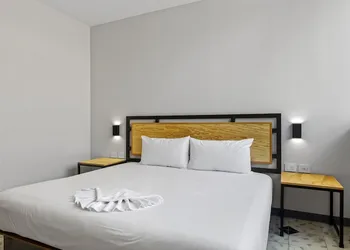 Suites Reforma by Homirent hotel thumbnail 8