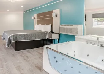 Blue Beach Motel hotel thumbnail 7