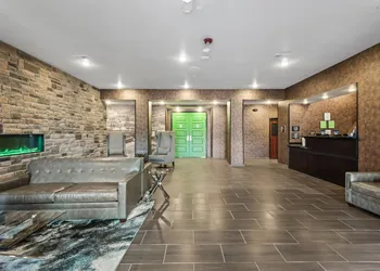 Cobblestone Hotel & Suites - Cullman hotel thumbnail 4